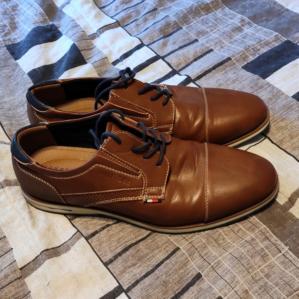 Tommy Hilfiger Oxfords